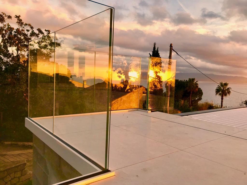 Garde-corps verre SBalu sur terrasse résidentielle